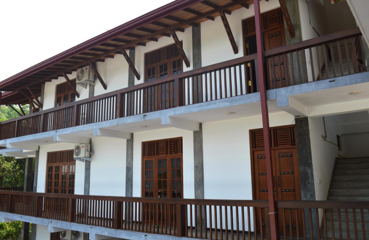 Star Light Villas&HomeStay Unawatuna Exterior foto