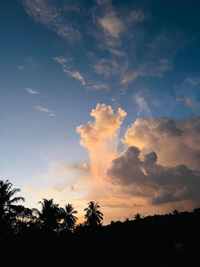 Star Light Villas&HomeStay Unawatuna Exterior foto